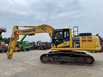 صورة ل معدات البناء كوماتسو PC 240 NLC-11