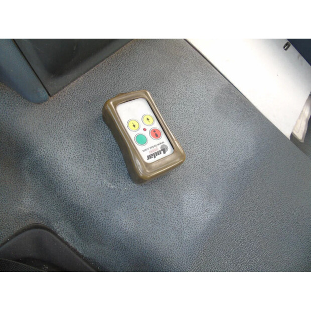 1996 داف CF 75.270-41112529
