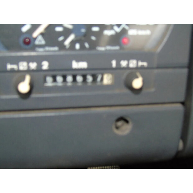 1996 داف CF 75.270-41112534