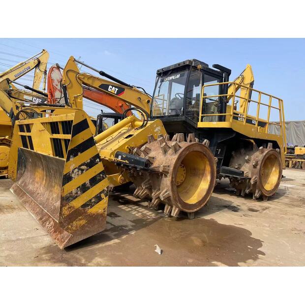 2022 كاتربيلر 826G-41114131