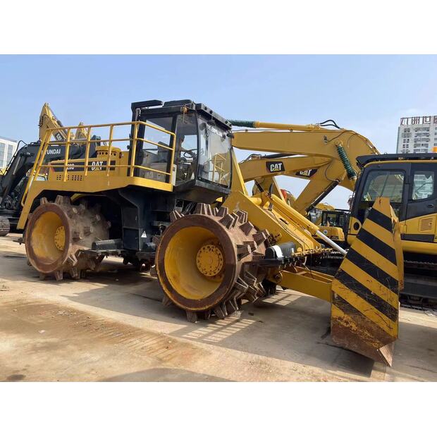 2022 كاتربيلر 826G-41114136