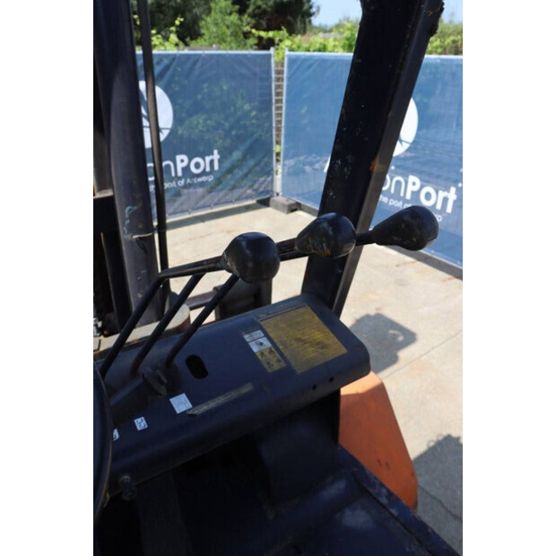 1998 HALLA HDF70-41114505