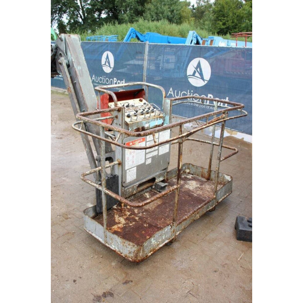 2001 Aichi S821AJX1SP703-41114830
