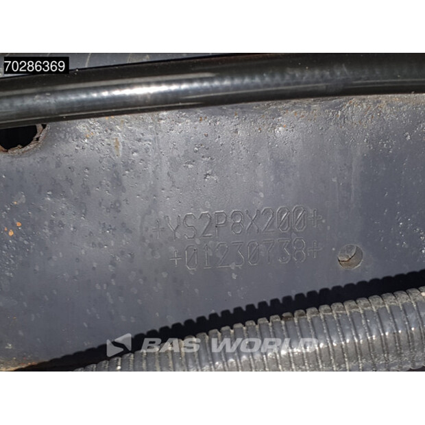 1997 Scania P124-41116548