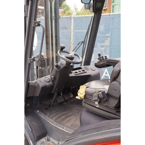 2010 ليندي H25T-41117161