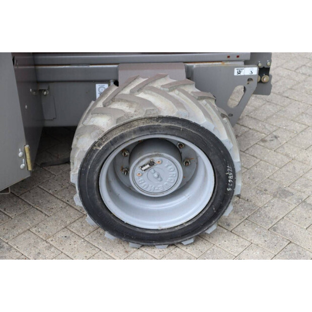 2020 Genie GS4069-41117211