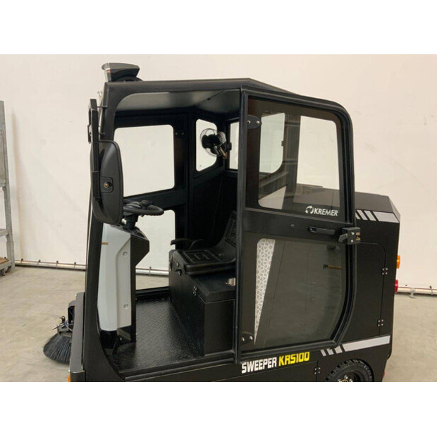 2025 Kremer KRS100-41118055