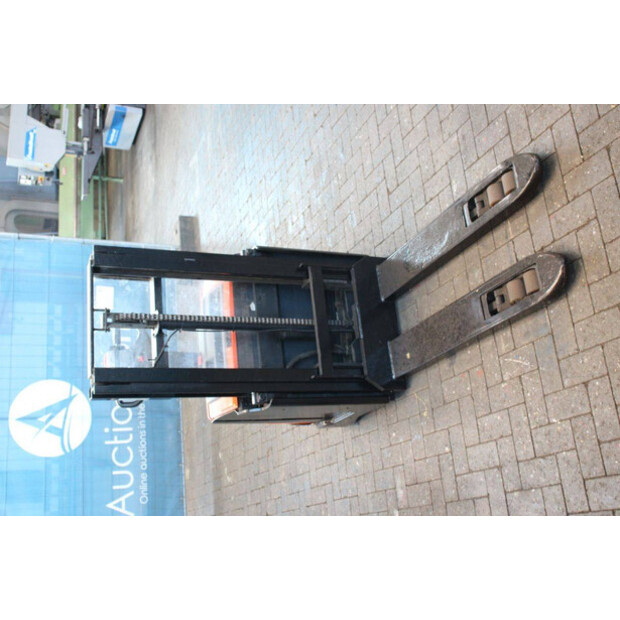 2015 BT SWE140L-41118797
