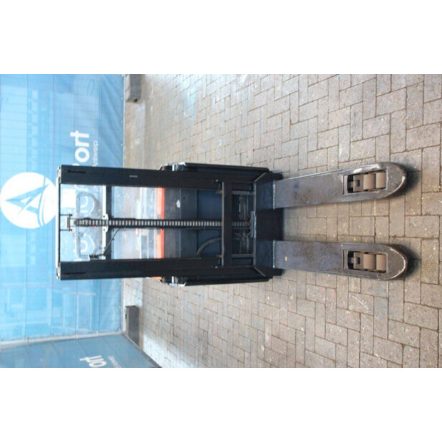2015 BT SWE140L-41118798