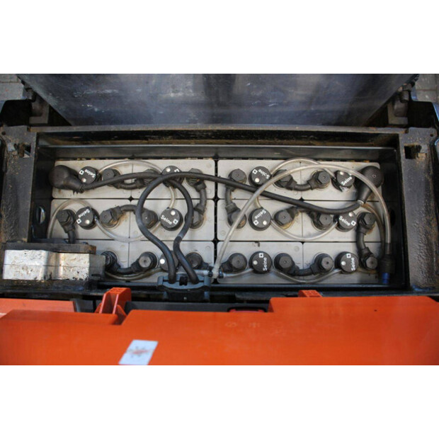 2015 BT SWE140L-41118805