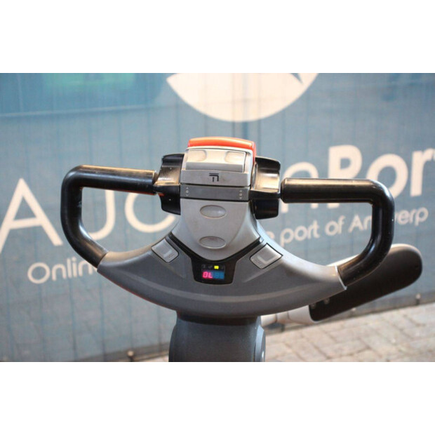 2016 بي تي SPE200L-41119072
