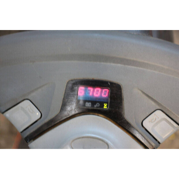 2016 بي تي SPE200L-41119073