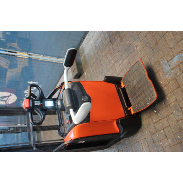 2016 بي تي SPE200L-41119075