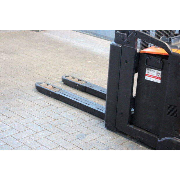 2016 بي تي SPE200L-41119082