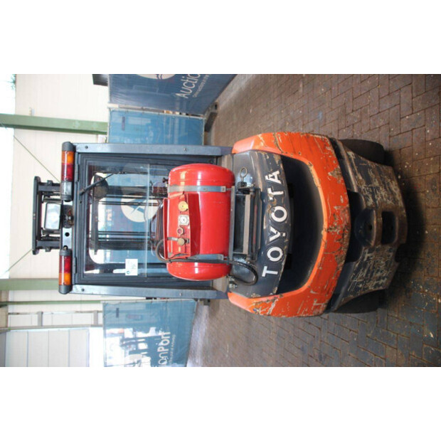 2009 Toyota 02-8FGF25-41119128