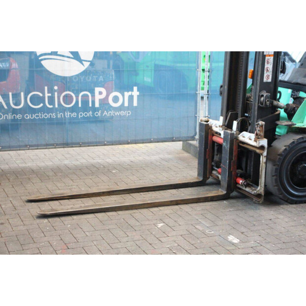 2014 MITSUBISHI FGE35N-41119225