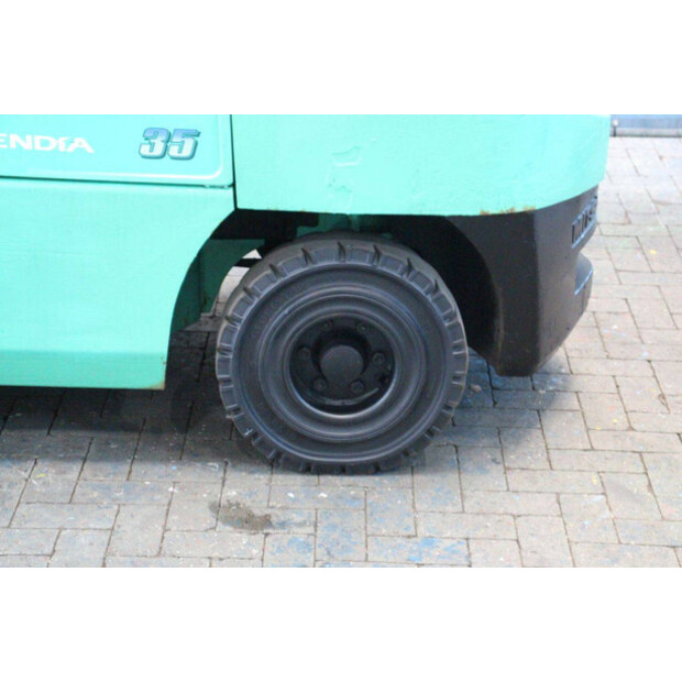 2014 MITSUBISHI FGE35N-41119232