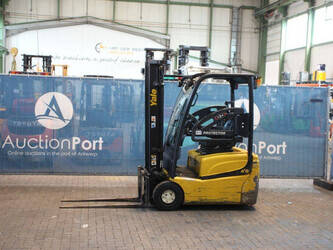 صورة ل رافعات شوكية 2009 يال ERP16VT SWB