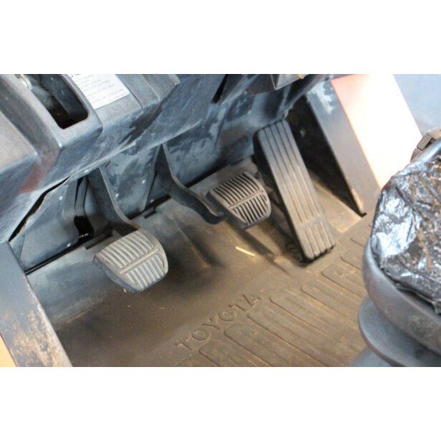 2003 Toyota 42-7FGF25-41119452
