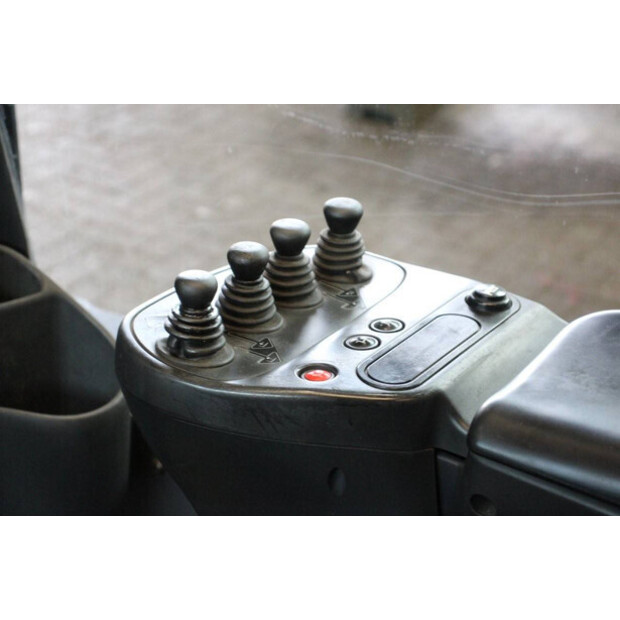2012 ليندي R14X-03-41119564