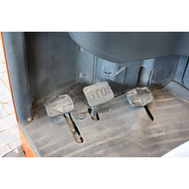 2012 ليندي R14X-03-41119565