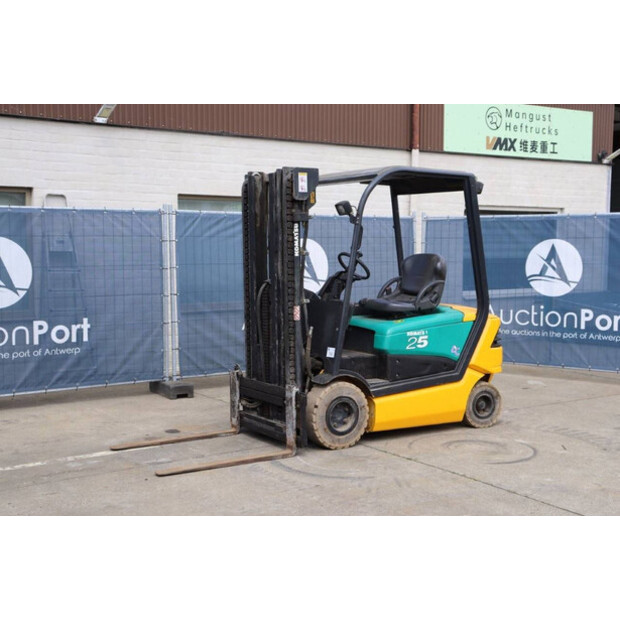Komatsu FB25H-3R-41119763