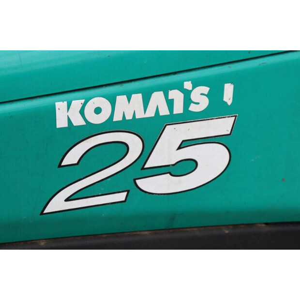 Komatsu FB25H-3R-41119771