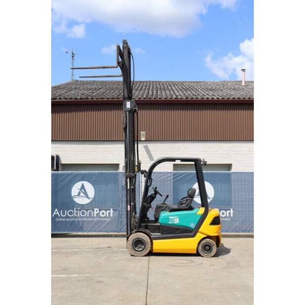 Komatsu FB25H-3R-41119789