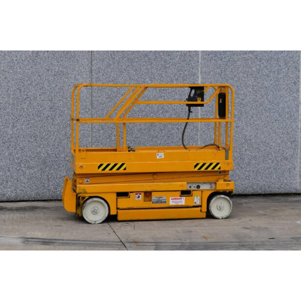 2002 هولوت COMPACT 8-41120823