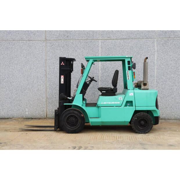 2004 ميتسوبيشي FD45K-41120853