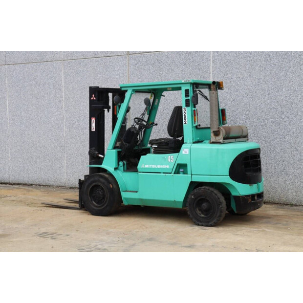 2004 ميتسوبيشي FD45K-41120854
