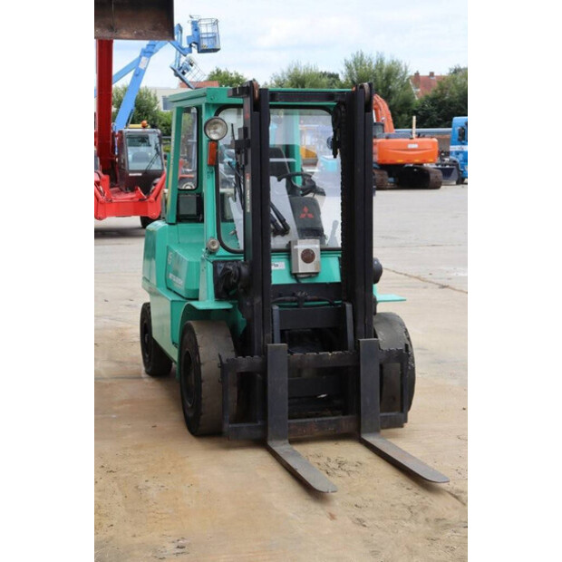 2004 ميتسوبيشي FD45K-41120858
