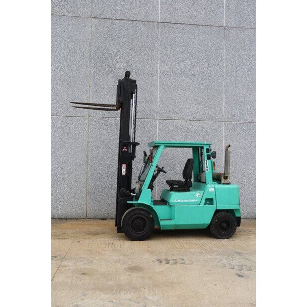 2004 ميتسوبيشي FD45K-41120883