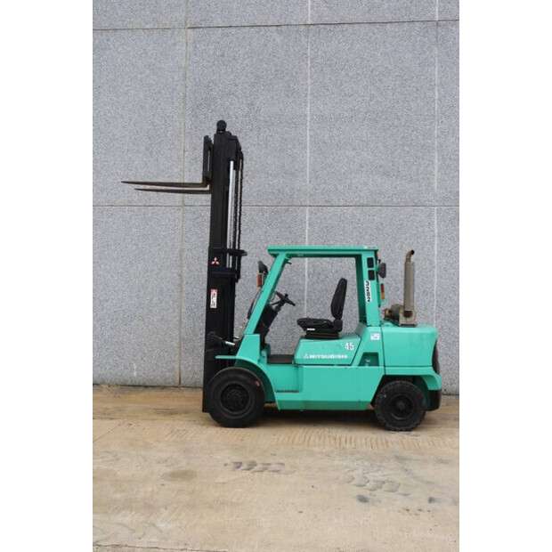 2004 ميتسوبيشي FD45K-41120884