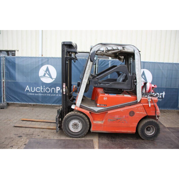 2004 بي تي CBG 25-41121100