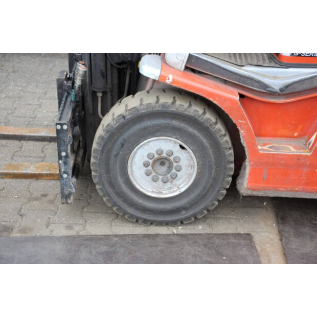 2004 بي تي CBG 25-41121111
