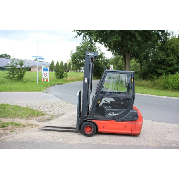 2002 ليندي E18C-02-41121188