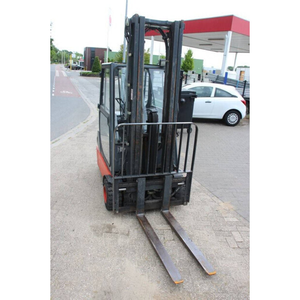2002 ليندي E18C-02-41121192