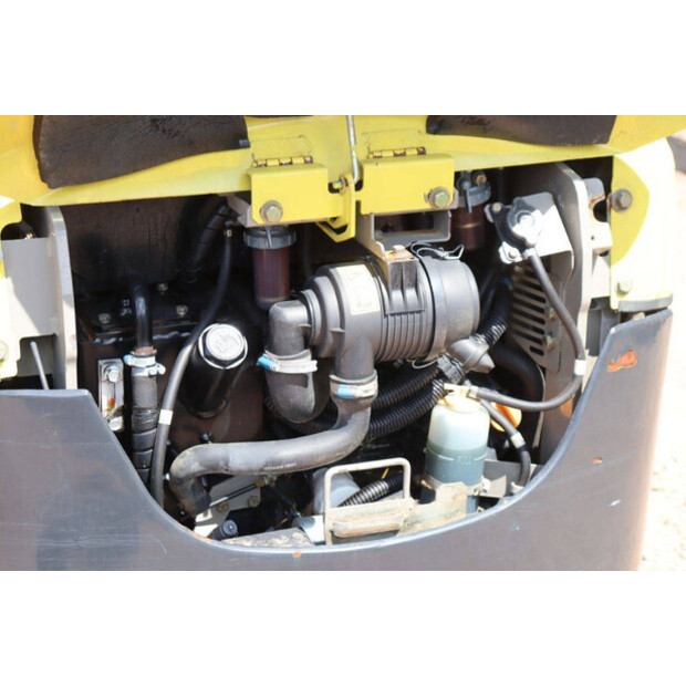 2011 YANMAR SV17-EX-41121719