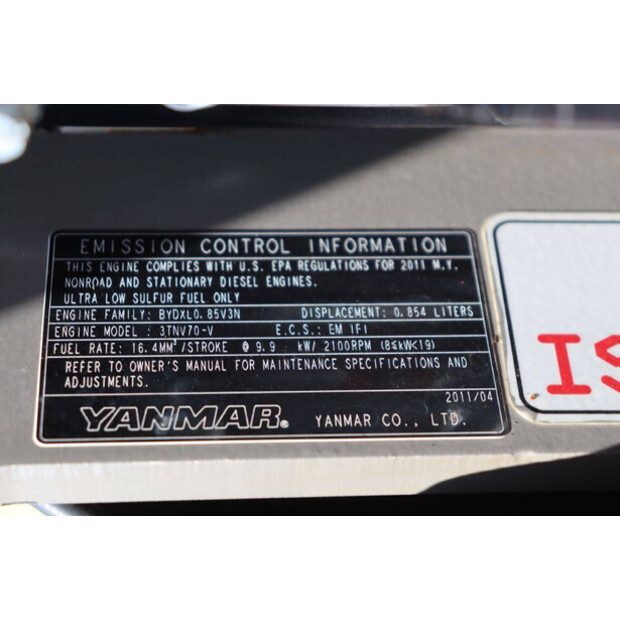 2011 YANMAR SV17-EX-41121720