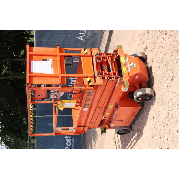 2015 جيه ال جي R6-41121739