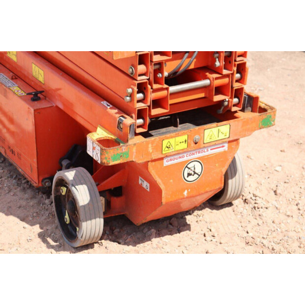 2015 جيه ال جي R6-41121749