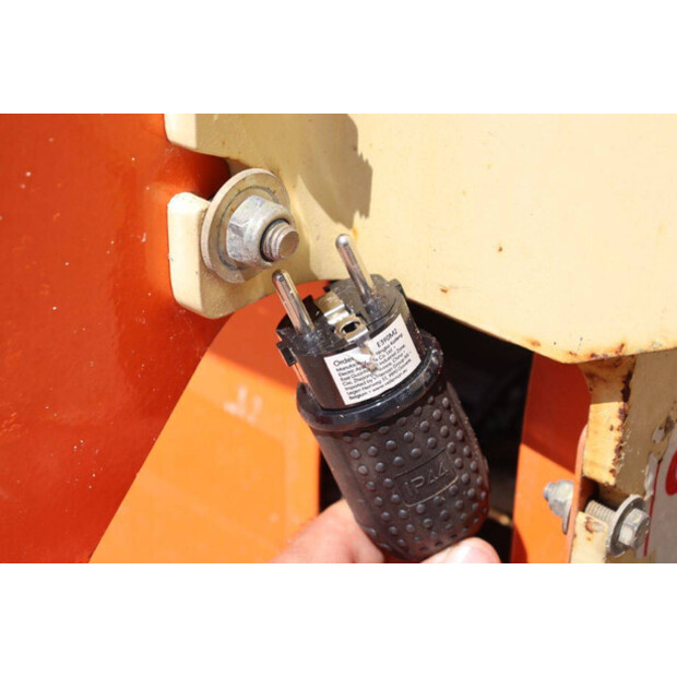 2014 JLG R6-41121833