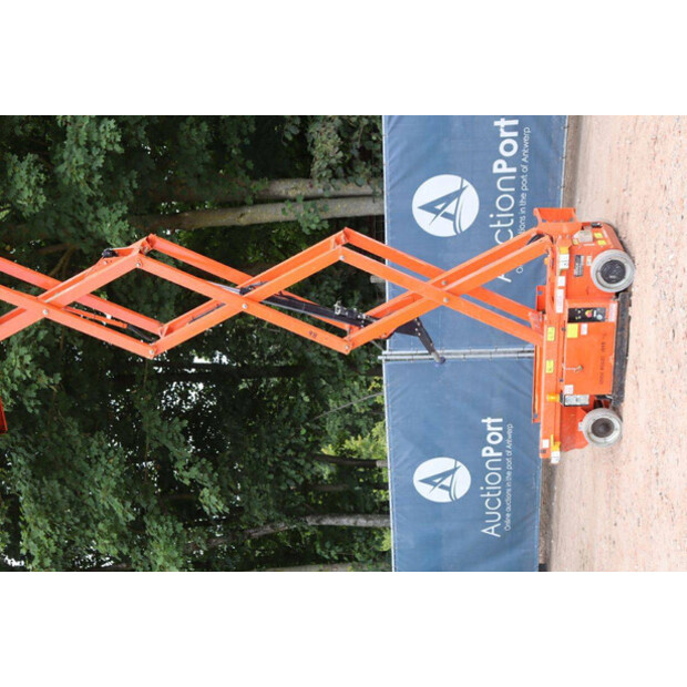 2015 JLG R6-41121981
