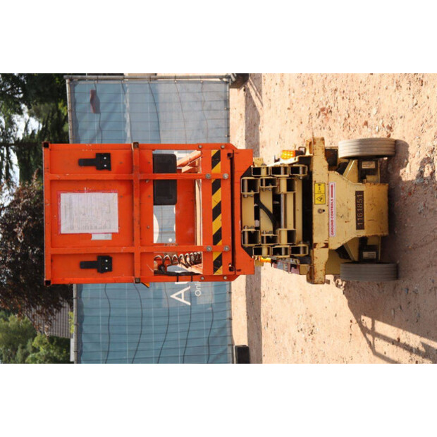 2015 JLG R6-41121989