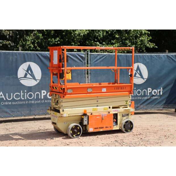 2015 JLG R6-41121990