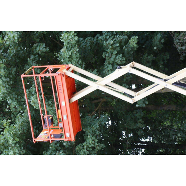 2015 JLG R6-41122015