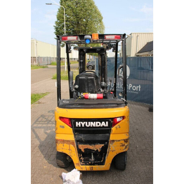 2009 Hyundai 25B-9-41123795