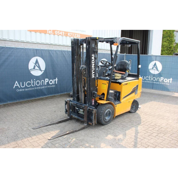 2009 Hyundai 25B-9-41123799