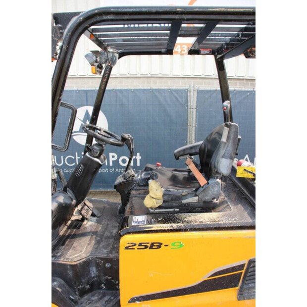 2009 Hyundai 25B-9-41123809